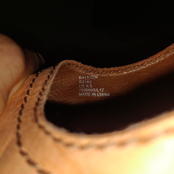 Calvin Klein 3 inch pumps heels - Picture 2 of 3